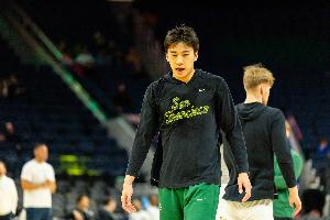 媒体人：王俊杰赵维伦的赛季大概率已结束 留校or转校or冲击NBA？ 配图