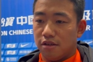玉昆门将鲍亚雄：赢球很开心但还需磨合 若乱开大脚教练可能生气 配图