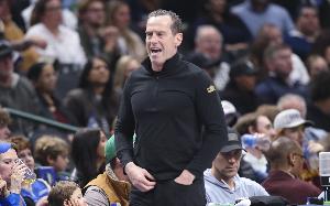 阿特金森：我们总是开局早早陷入大比分落后 这令人担忧 配图