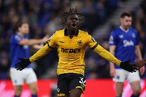 涨幅英超第1！狼队18岁中场马内身价暴涨1975万 从25万冲至2000万 配图