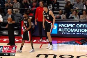 杨瀚森4分10秒登场 开场拿到1个前板 但是补篮可惜不中 配图