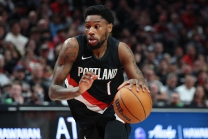 这位兄弟可以深交！韦斯利助攻杨瀚森暴扣得手 全场贡献2助攻 配图