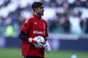 跟队记者:佩林可能在本赛季剩余时间里一直担任首发门将 配图