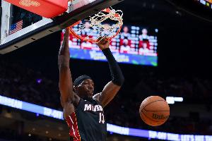 生涯得分破万！阿德巴约：意义重大 能排在韦德之后是了不起成就 配图