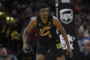 哑火！半场托马斯·布莱恩特5中0一分未得 正负值-8 配图