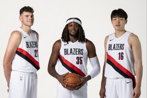 今天都没啥表现!克林根半场4分3板1助&罗威4分3板2助 配图