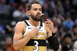 路威玩选择游戏:特雷·杨强于东契奇&布伦森 不如SGA&杰伦·布朗 配图