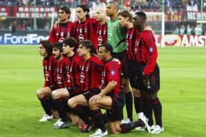 21年前米兰德比是什么水平?2005年欧冠8强战米兰vs国米首发一览 配图