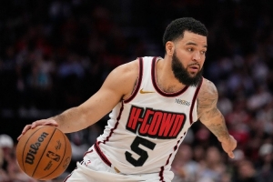 范弗里特谈加盟火箭：我在猛龙的日子到头了 我来这里指引方向 配图