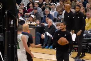 鸡贼！施罗德疯狂示意挑战 马祖拉捡球偷偷交给裁判！ 配图