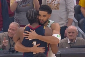 哈登：塔图姆夺冠后遭遇挫折 还保持“什么都无法阻挡我”的心态 配图