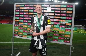 沃尔特马德1.98米和伯恩2米，世体：巴萨将面临纽卡的角球考验 配图