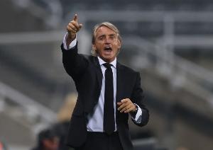 记者：意乙桑普多利亚联系曼奇尼执教，对方要求250万欧年薪过高 配图