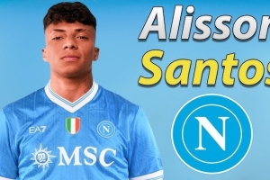 买断费1500万欧!罗马诺:那不勒斯想买断23岁前锋阿利松·桑托斯 配图