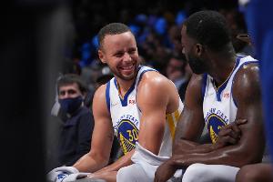 追梦：我成不了大卫·李 所以库里一拿球我就冲过去疯了一样掩护 配图