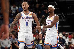 杰林威：我最佩服亚历山大场下的为人 他的人品比球技更棒 配图