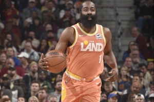 阿特金森：哈登的高球商帮助他节省了身体的损耗 他知道何时发力 配图