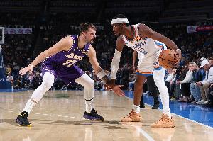 周最佳提名：布克、东契奇、爱德华兹、SGA、伦纳德在列 配图