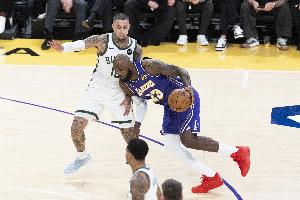 波蒂斯:湖人球员都百万粉 库兹马就因在湖人打过球一切都被放大 配图