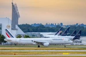 豪华且舒适！法国队世界杯期间飞行保障：环境安静宽敞、自带大厨 配图