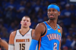 约基奇谈亚历山大20+纪录:连续10场就很难了 更别说是120场了 配图