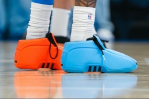 鸳鸯配色！杰伦·威廉姆斯今日热身上脚专属Crazy 2 “OKC” PE 配图