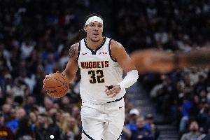 一人打一队！阿隆·戈登背身扣篮&7分钟砍19分 雷霆全队17分 配图