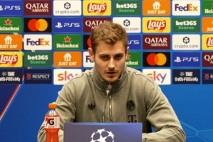 斯坦尼西奇：我可能更爱踢边后卫 孔帕尼始终把球队成功放在首位 配图