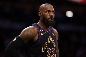 湖人没老詹更好?考辛斯:双方合作已走到尽头 但仍要给他尊重 配图