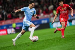 鲁媒：阿卜杜肉苏力等多位泰山青训首轮获机会，贾非凡将面对旧主 配图