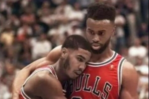 阿里纳斯谈塔图姆复出：乔丹退役后 皮蓬也曾独自带队成二号种子 配图