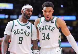 字母下赛季还回来吗？波蒂斯：满分10分我给5分 还不知道明年情况 配图