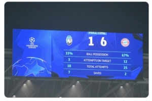 一场大胜！拜仁官方社媒晒客场6-1击败亚特兰大比分牌 配图