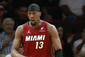 解说:阿德巴约单场83分肯定是了不起的记录 理解但尊重不了一点 配图