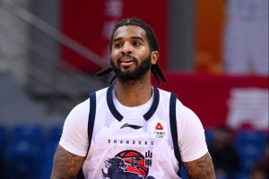 17罚全中！克里斯9中6砍下29分10板 正负值+21 配图