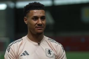 沃特金斯:参加世界杯是我从小到大的梦想 每个球员都想去世界杯 配图