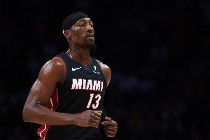 阿德巴约目前罚球41中34 出手数打破霍华德的NBA历史纪录 配图