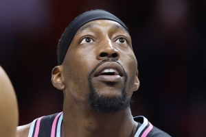 阿德巴约本场命中率46.5% 历史单场70+里最低&唯一50%以下 配图