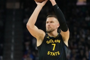 替补这么给力依然难救主！勇士板凳席合砍65分 三人各17分！ 配图