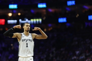 米勒：唯一能影响文班的就是伤病 好在马刺是负荷管理的发明者 配图