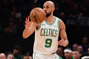 米奇：我为德里克·怀特的成功感到高兴 他非常勤奋且人很好 配图