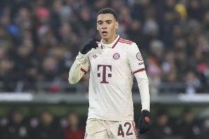 67球33助！穆西亚拉达成拜仁生涯参与100球里程碑 配图