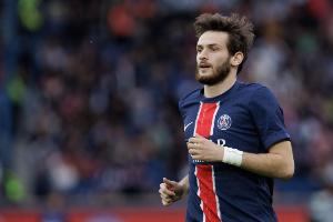 克瓦拉茨赫利亚：当巴黎联系我时，我才意识自己已成为世界级球星 配图