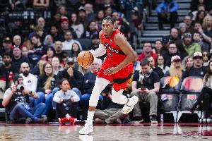 为球队追分！巴雷特半场12中7砍球队最高17分 第二节单节11分 配图