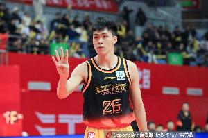 不在状态!庞峥麟13投仅4中拿到11分5助 三分6中1 配图