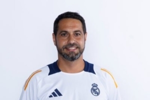 邮报:皇马青年队助教藏球不给切尔西球员,被欧足联禁赛一场 配图