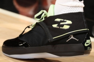 砍下83分震古烁今！阿德巴约今日上脚Air Jordan 4028 配图