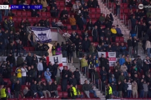 太阳报:不满球队糟糕表现,大量热刺球迷开赛仅25分钟便提前离场 配图