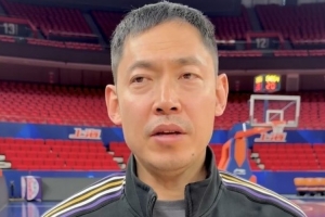 张庆鹏：新援杰伦·豪斯能减轻廖三宁的持球压力 大家的状态不错 配图