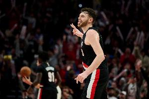 表现惨淡!克林根9中3低效拿下11分11板3助1断3帽 配图